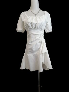 💧White Puff-Sleeve Square Neck Dress